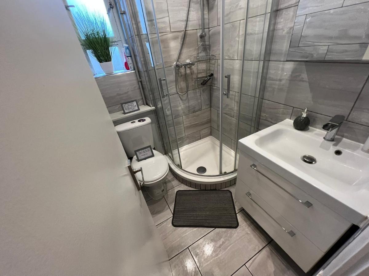 Holiday Properties Vauxhall Central Rooms London Bagian luar foto